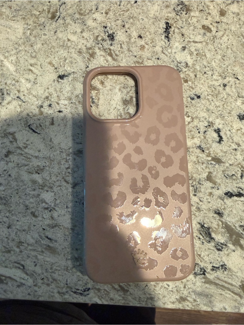 Velvet Caviar nude Leopard Print - Slim Protective Cover. iPhone 16 pro max